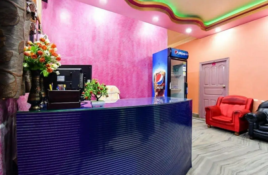 OYO 82712 Gangamoyee Hotel 1