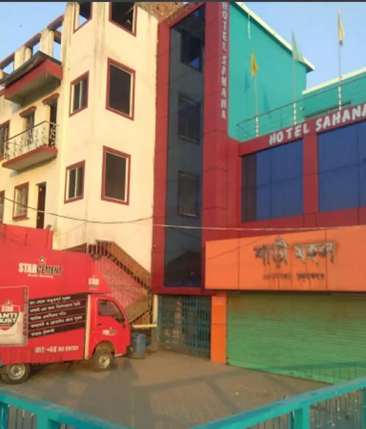 OYO 82712 Gangamoyee Hotel 5