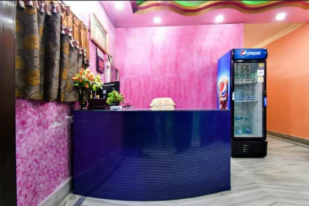 OYO 82712 Gangamoyee Hotel 6