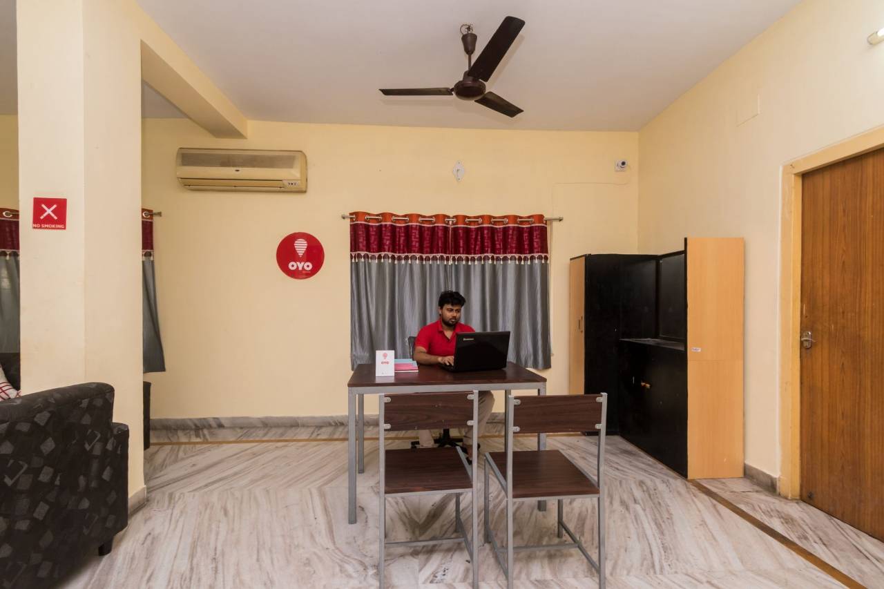 OYO Flagship 9220 Sai Intl Guest House 3