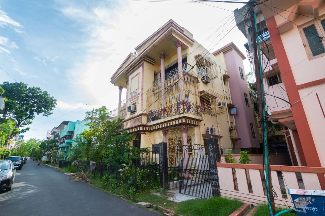OYO Flagship 9220 Sai Intl Guest House 4