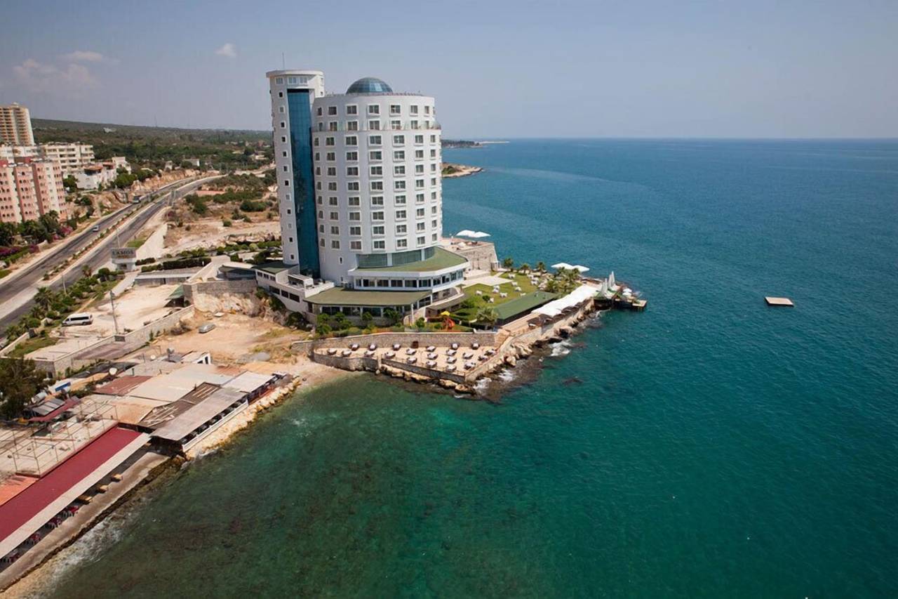 Lamos Hotel 1