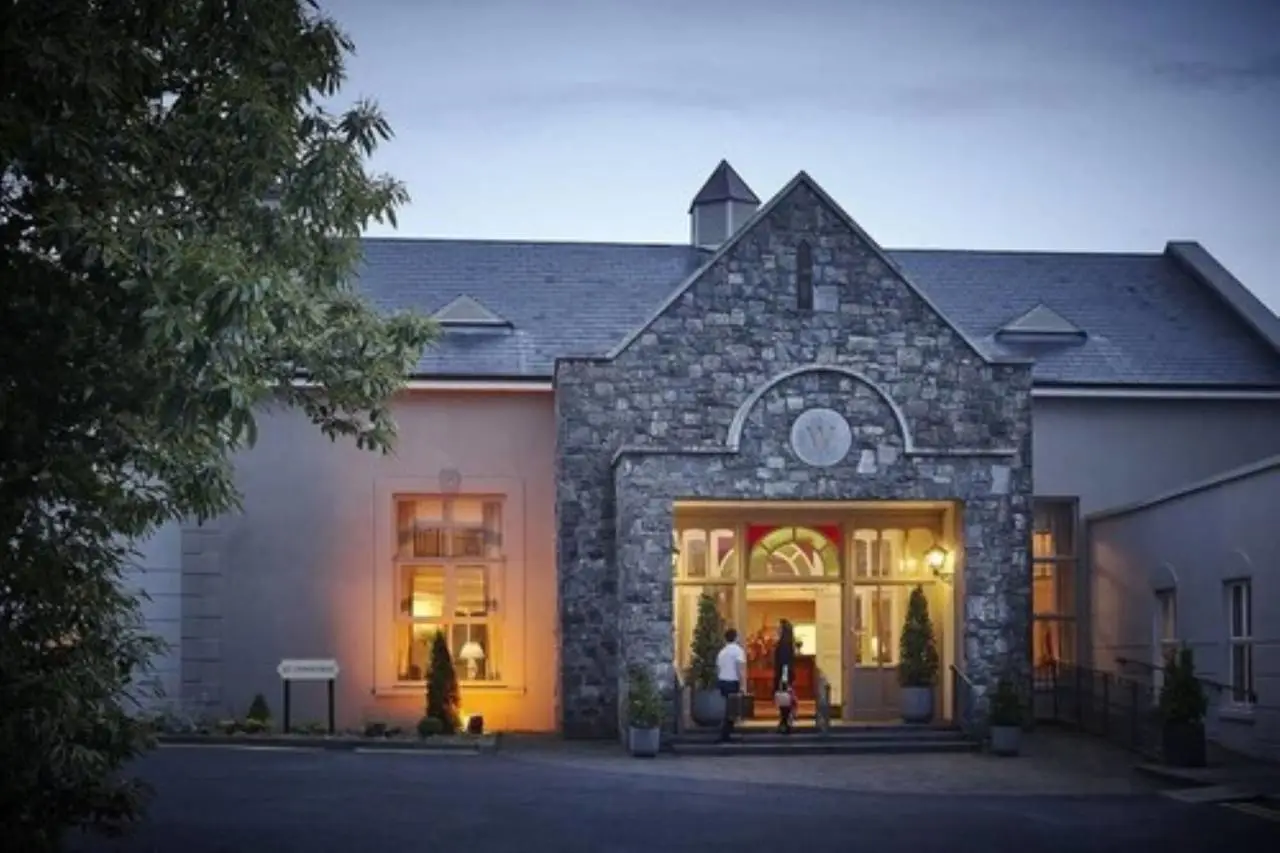 伍德斯托克恩尼斯酒店 2