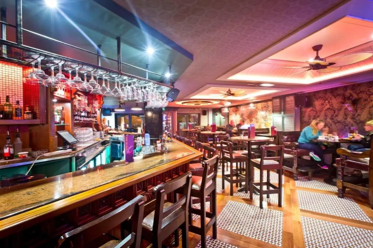 老城区联排别墅酒店 5