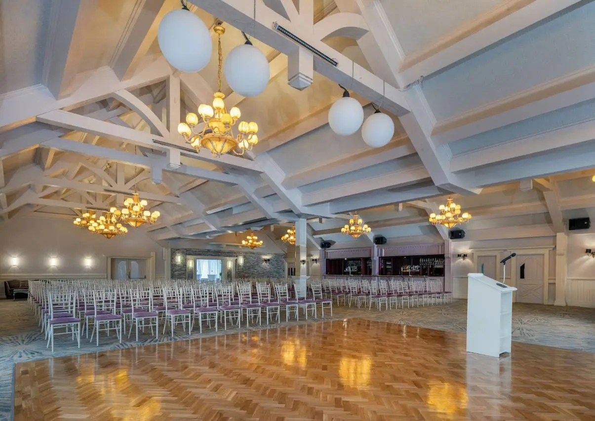 Treacys Oakwood Hotel, Shannon 6