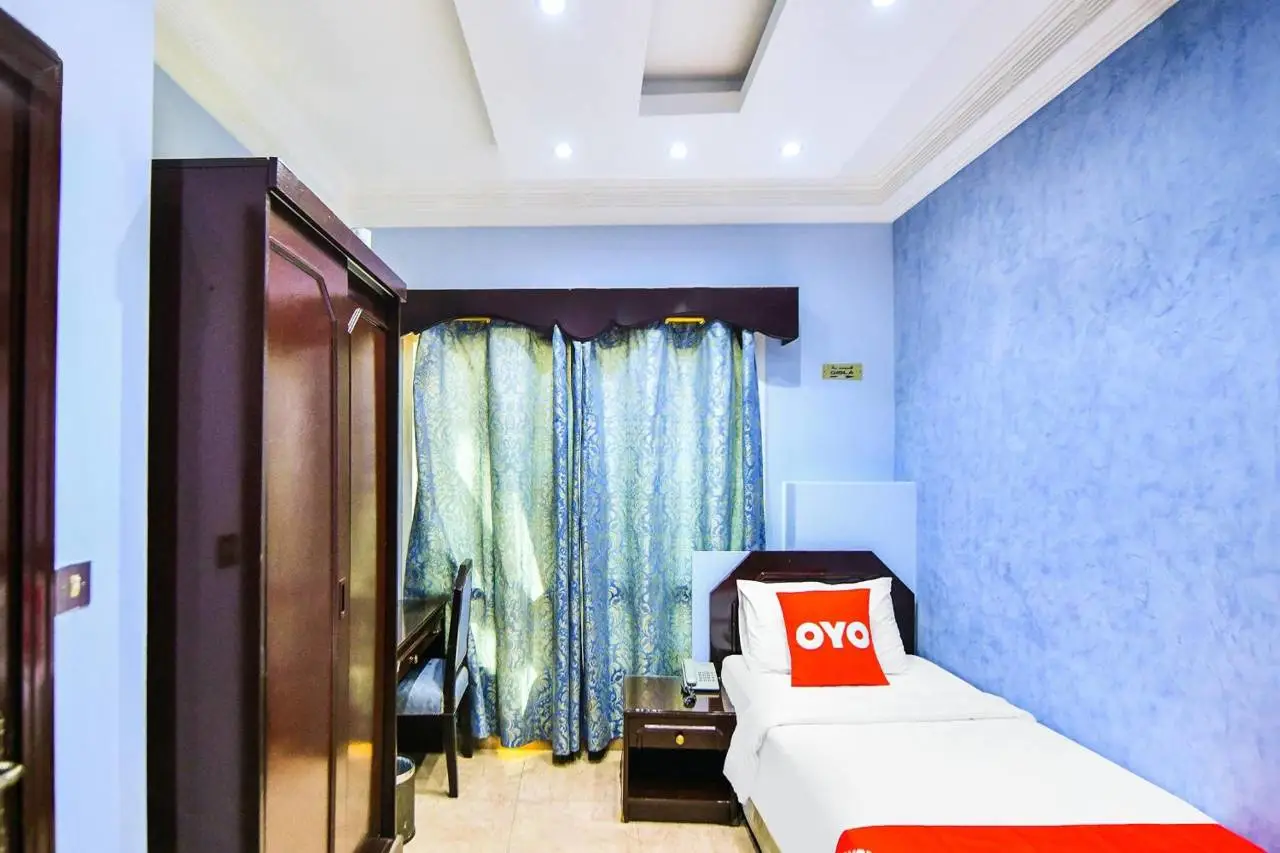 Marina Hotel 3