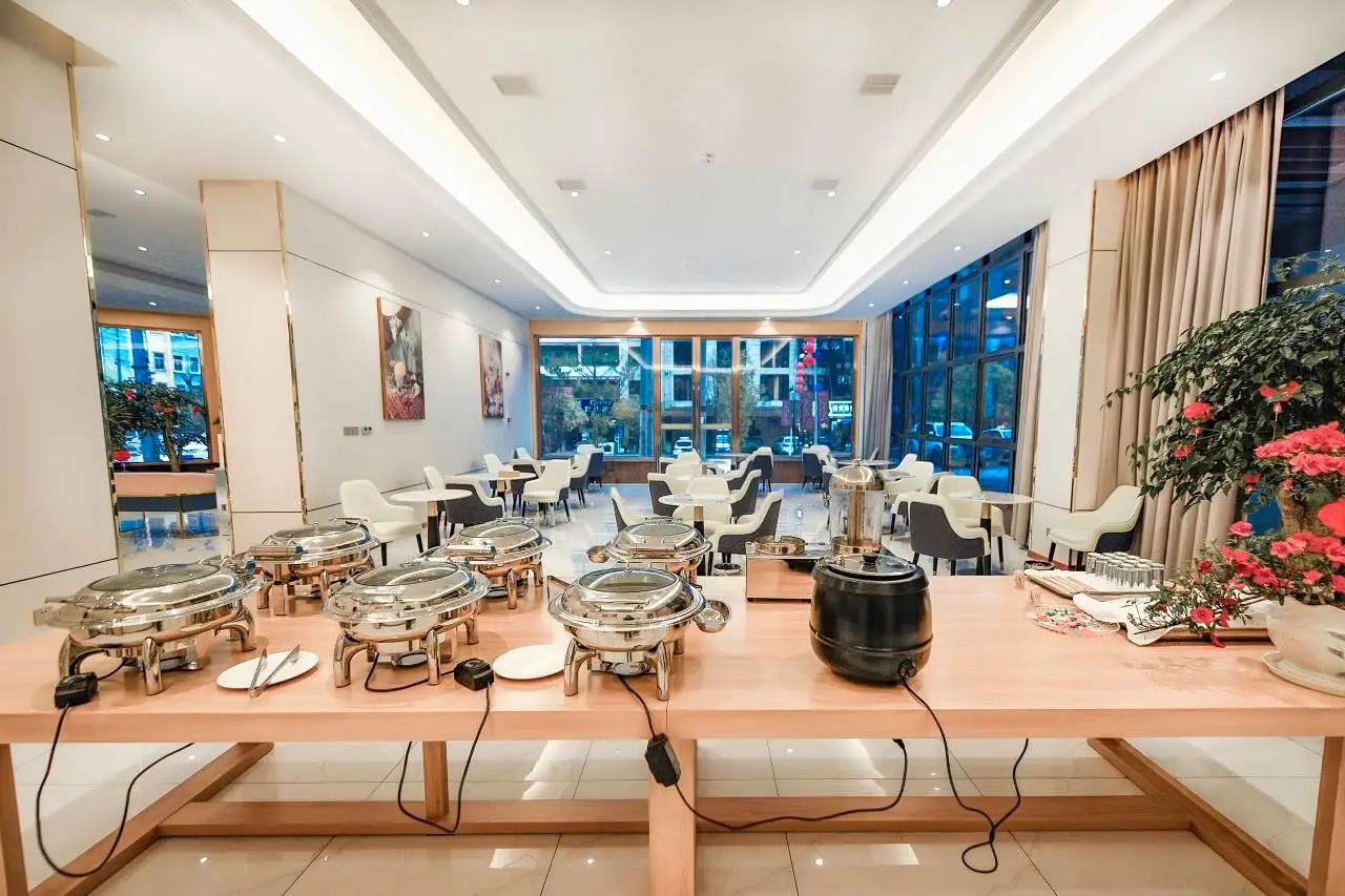 Vienna 3 Good Hotel (Kaili Taijiang Miaojiang West Road Store) 4