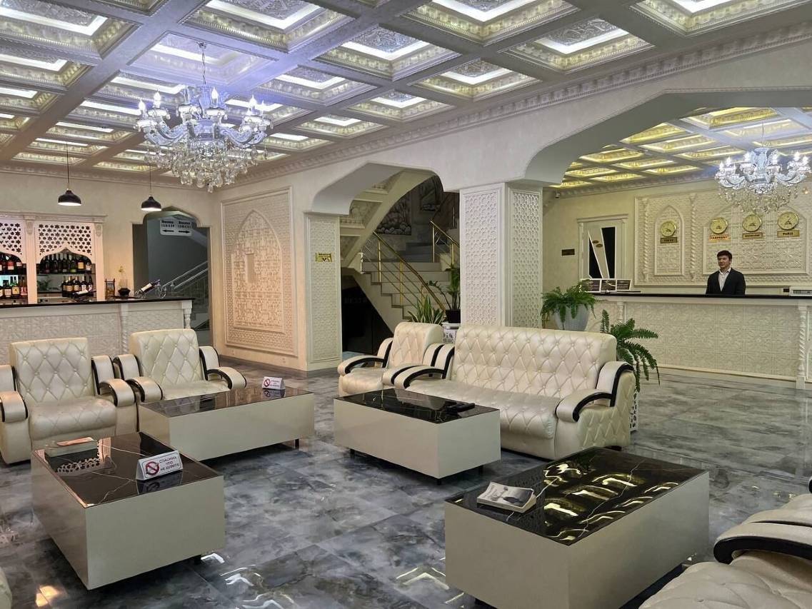 Ideal Hotel 6