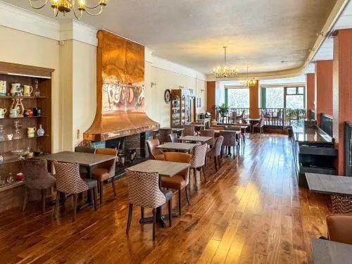 Royal Hotel 1