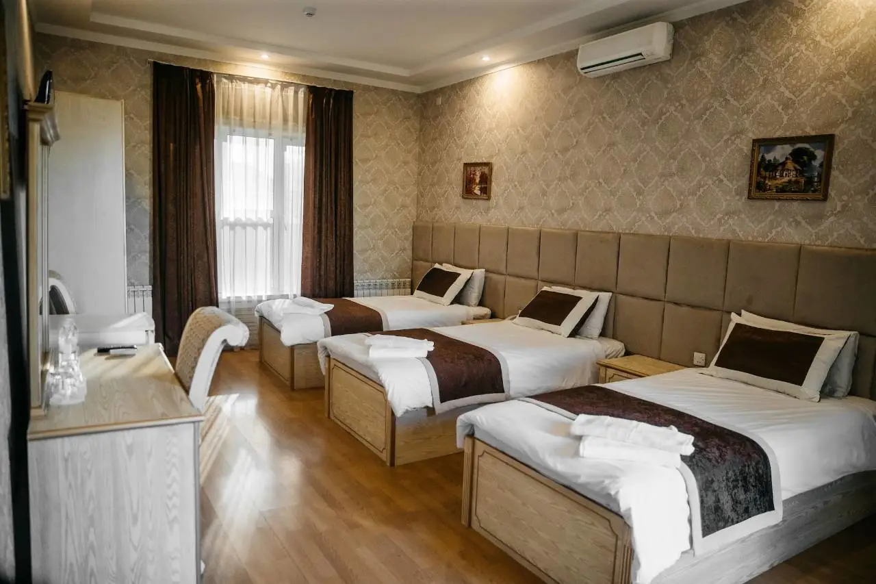 Shahlo Hotel 1