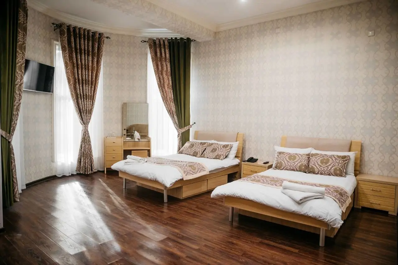 Shahlo Hotel 3