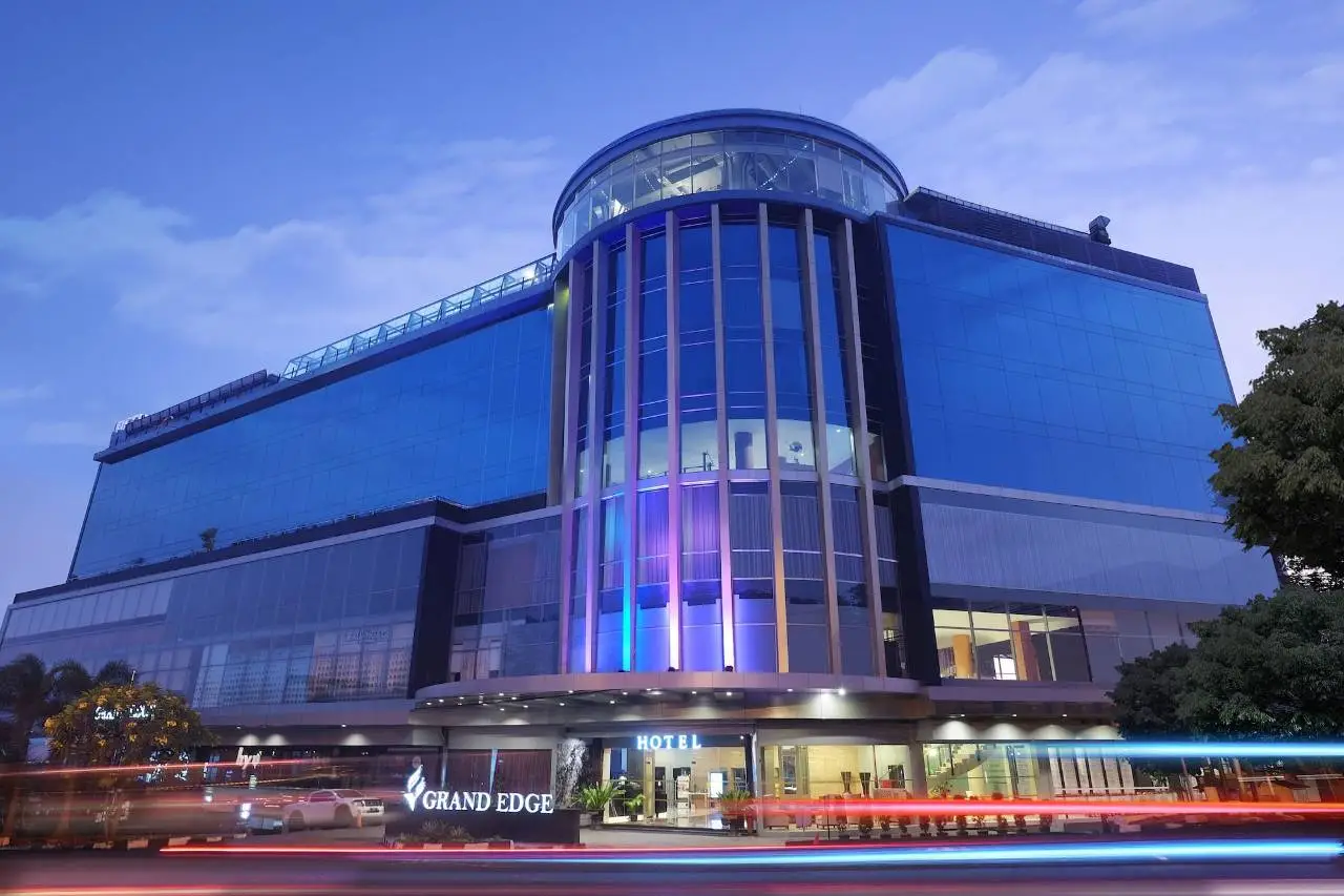 Grand Edge Hotel Semarang 2