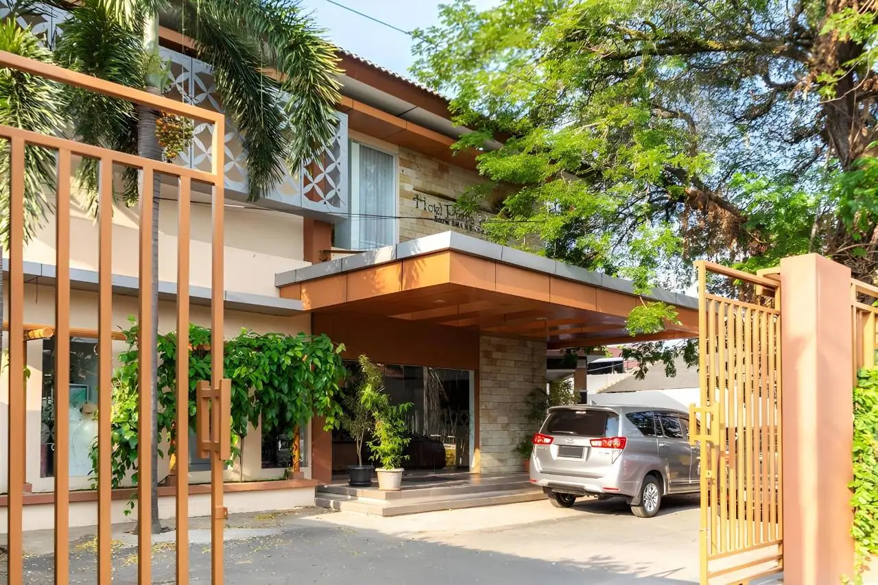 RedDoorz Plus Syariah Near Java Supermall Semarang 2 2