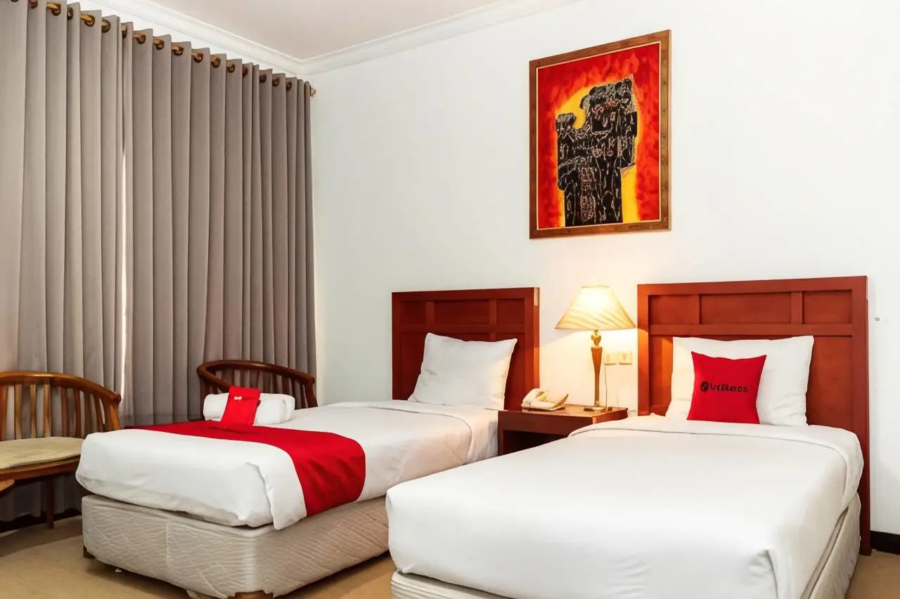 RedDoorz Plus Syariah Near Java Supermall Semarang 2 3