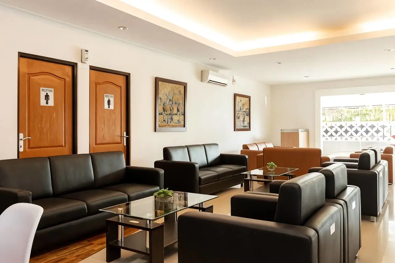 RedDoorz Plus Syariah Near Java Supermall Semarang 2 5