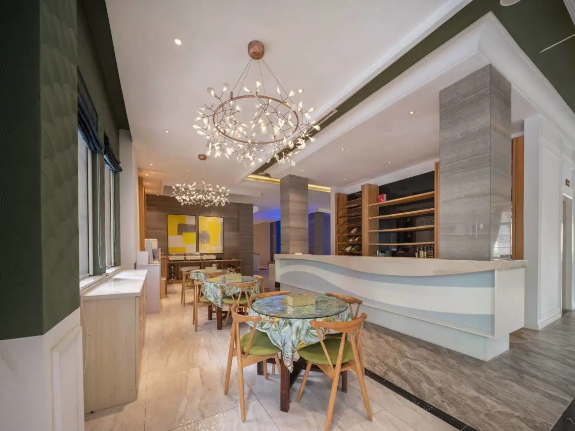 Beverly Boutique Hotel - Yancheng Ju Longhu European Flower Street 4