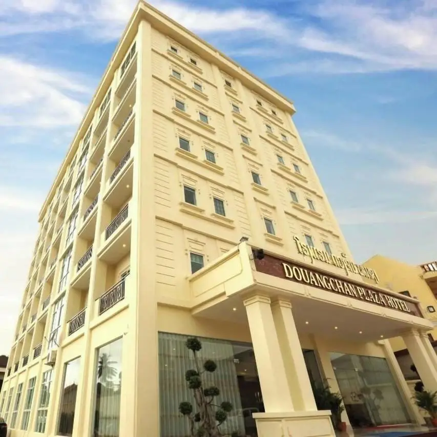 Douangchan Plaza Hotel 1