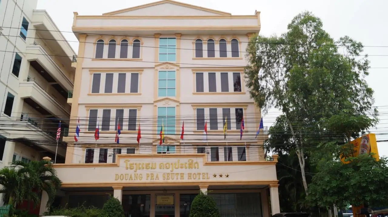 Douangpraseuth Hotel 2