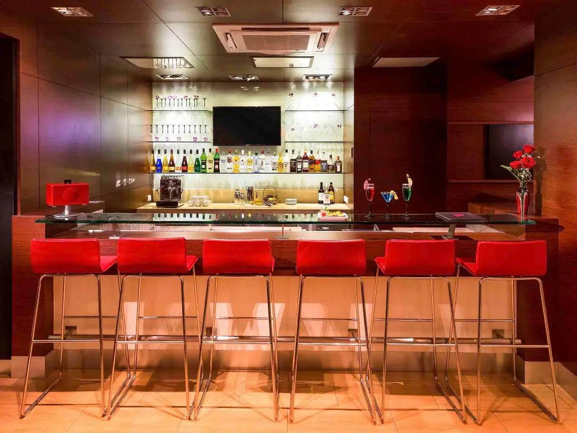 Ibis Vientiane Nam Phu 5