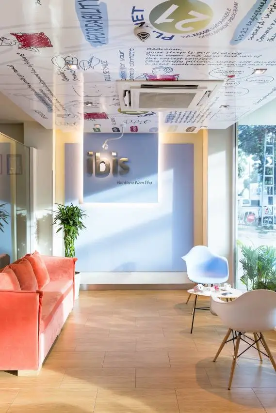 Ibis Vientiane Nam Phu 6