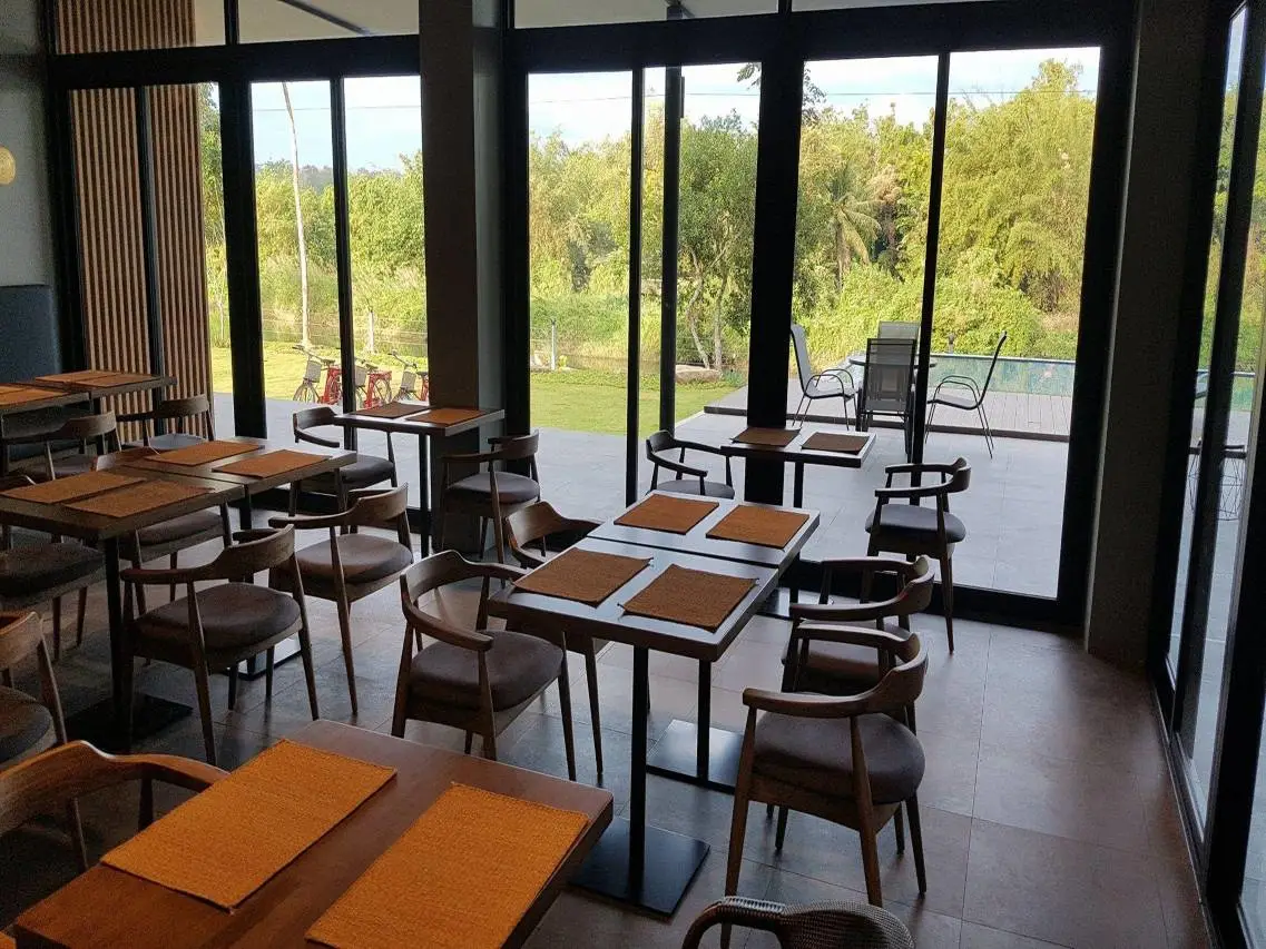 Riverawan Hotel 4