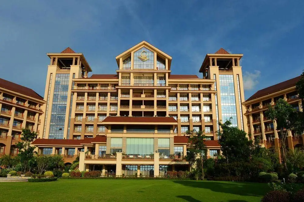 Riverside Hotel 2